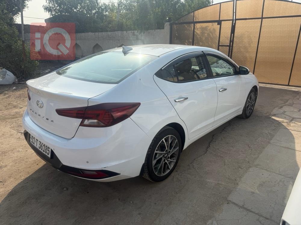 هيونداي النترا